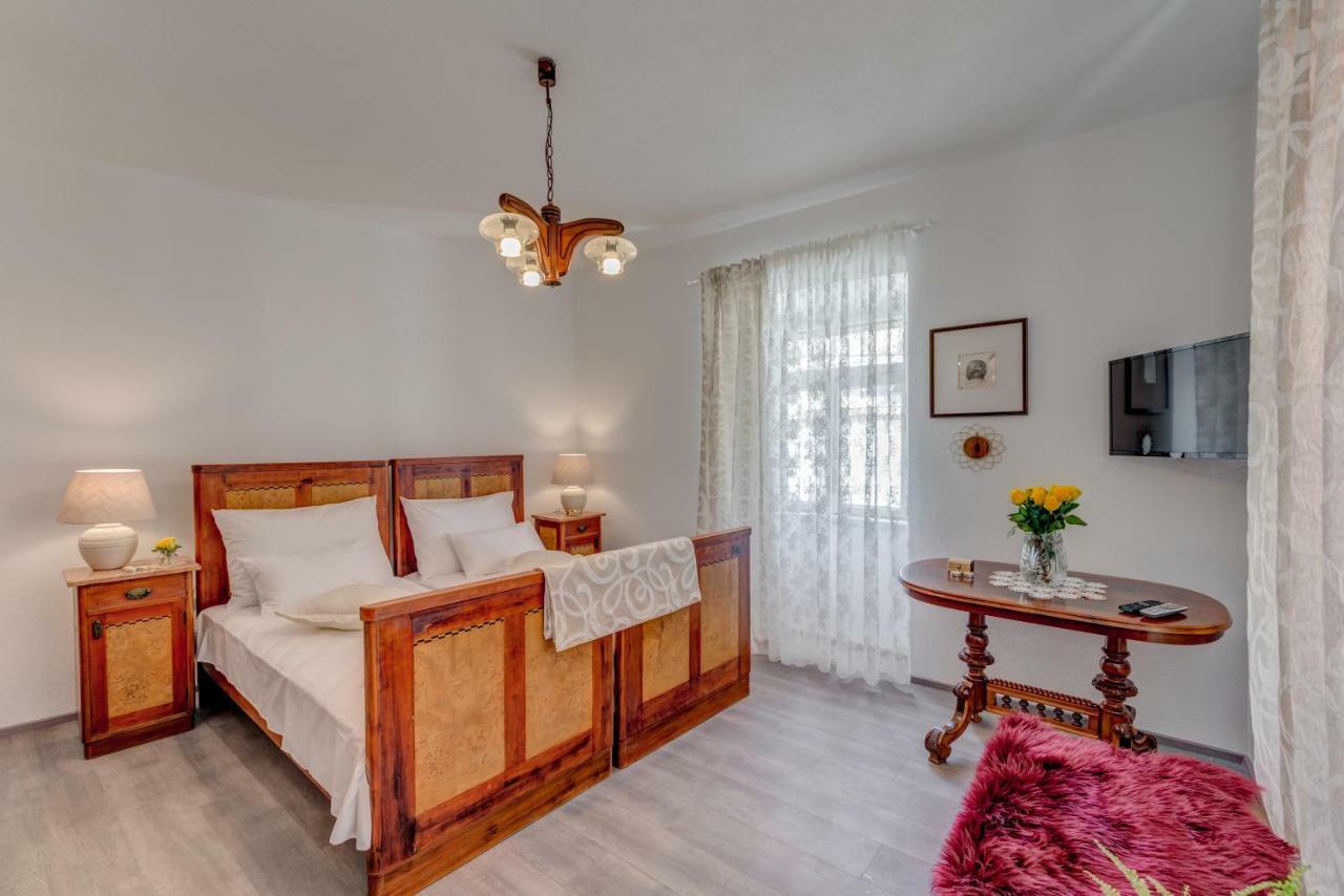 Villa Lino**** In The Heart Of Old Town Trogir Extérieur photo