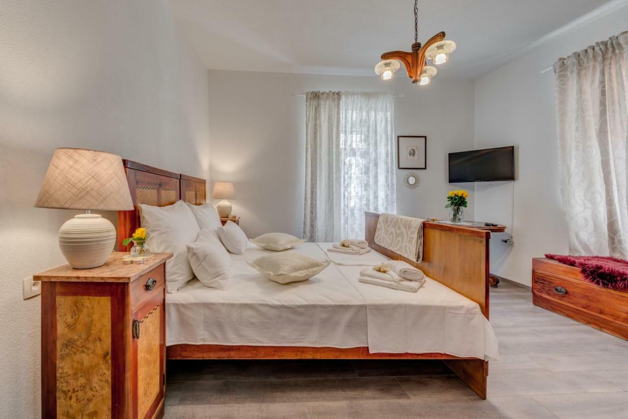 Villa Lino**** In The Heart Of Old Town Trogir Extérieur photo